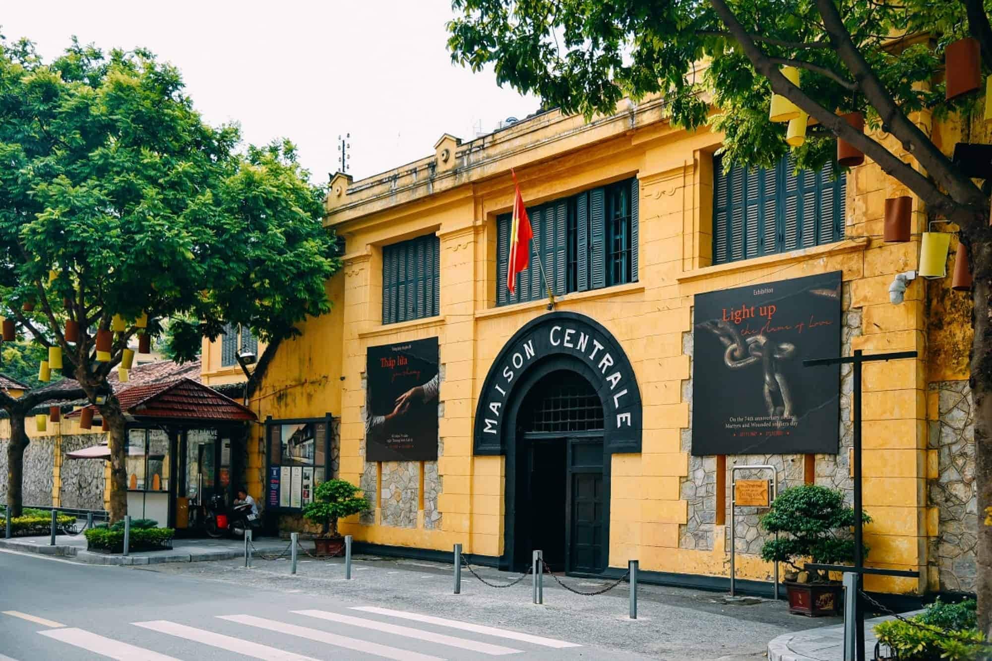 Hoa Lo Prison